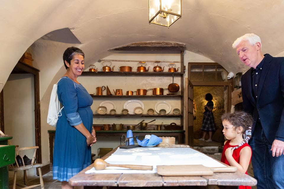 Bath: No. 1 Royal Crescent House Museum Entry Ticket - Unique Georgian House Experience with Changing Tours