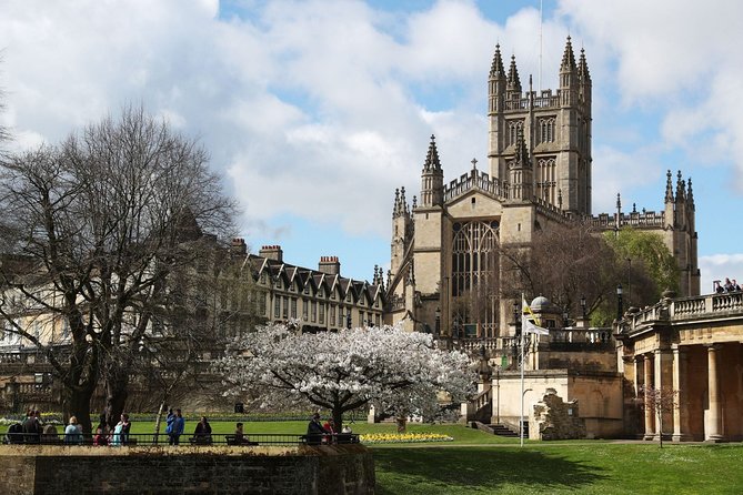 Bath Private Family Tour With Bath University Guide - Exploring the Roman Baths