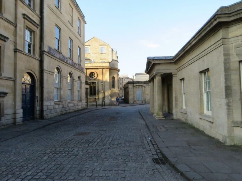 Bath: Private Walking Tour - Entrance to Bath Abbey and Its Significance
