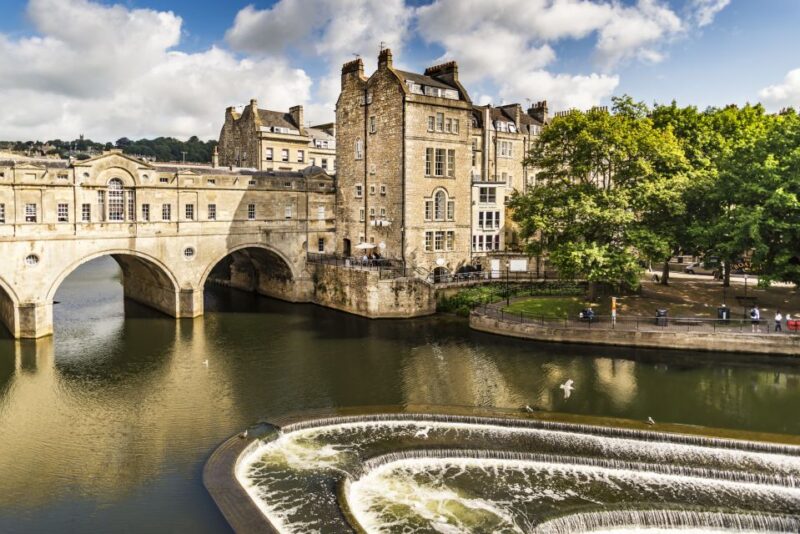 Bath: Private Walking Tour - The Guide: Friendly, Knowledgeable, and Engaging