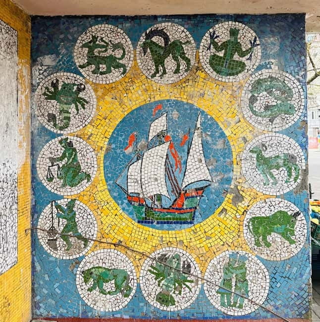 Batumi: Mosaics and Soviet History Private Walking Tour - The Atmosphere and Pacing of the Tour