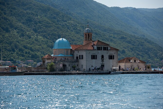 Bay of Kotor Private Full-Day Tour from Dubrovnik - Discovering Perast’s Venetian Elegance and Islet Views