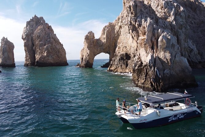 Bay Trip and the Arch of Cabo San Lucas - Celebrity Homes, El Médano Beach, and the Coastal Panorama