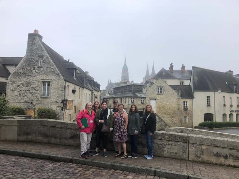 Bayeux: 9.30 DAILY 2-HOUR WALKING GROUP CITY TOUR IN ENGLISH - Starting Point at the Bayeux Tourist Office