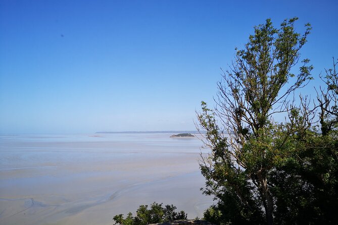 Bayeux to Mt Saint Michel Roundtrip Transfer with Abbey entrance - The Small Group Experience and Driver Expertise