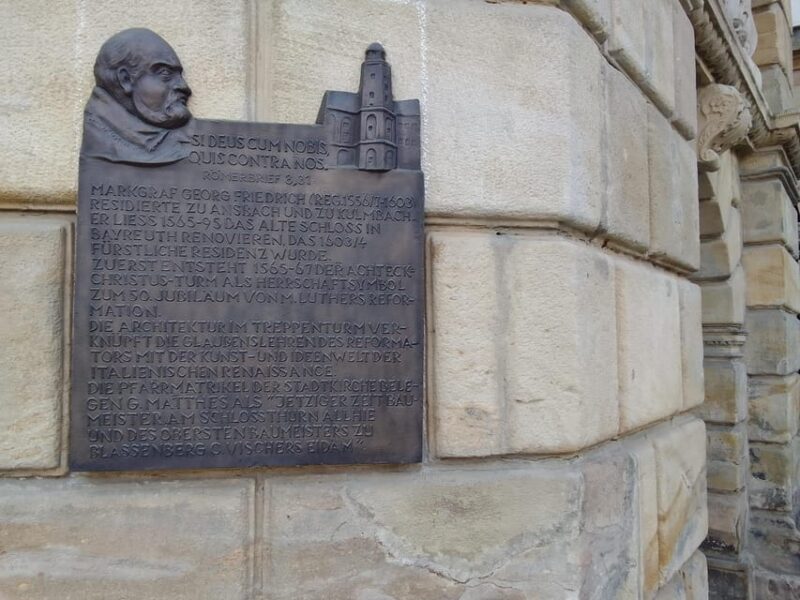 Bayreuth: Christmas city tour in German - Starting the Tour at Bayreuth’s Tourist Information Office