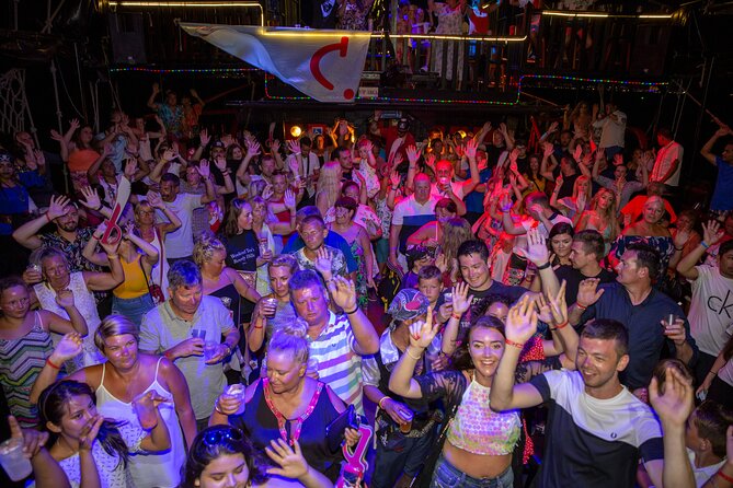 Be amazed with PIRATE SHOW in Cancun, includes Dinner & Open Bar - The Pirate Show and Themed Battles