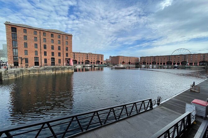 Beatles Guided Walking Tour in Liverpool - The Role of an Expert Guide and Fun Facts