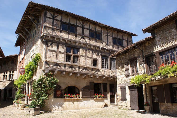 Beaujolais & Perouges Medieval Town (9:00 am to 5:15 pm - Small Group Tour Lyon - Logistics and Practical Tips for the Tour