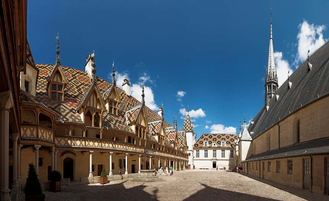 Beaune: Exclusive Private Guided Tour - Key Points