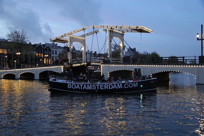 Beautiful (Open Boat) Canal Cruise in Amsterdam Open Bar included - Enjoying the Open Bar and Atmosphere