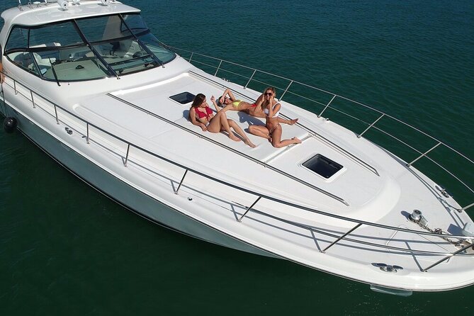 Beautiful SUNDANCER 60ft Private yacht / 18PAX 25P15 - Key Points