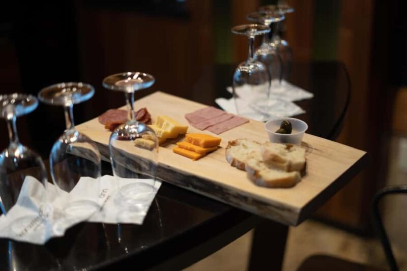 Beer and Wine Tour in Niagara-on-the-Lake - Key Points