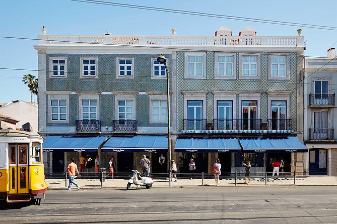 Belem Tower & Monastery TukTuk Tour - Jerónimos Monastery: A Brief but Impressive Stop