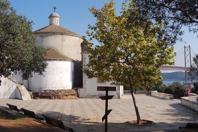 Belem Tower & Monastery TukTuk Tour - Logistics and Group Size: Small, Private Experience
