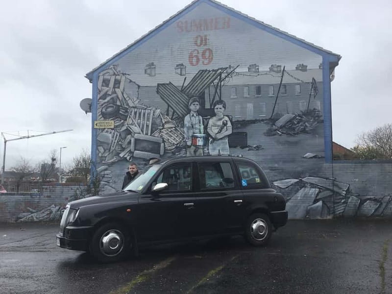 Belfast: Black Taxi Tour & Crumlin Road Jail Tour - The Peace Wall and Its Symbolism