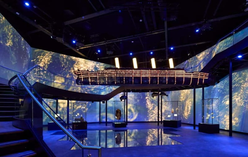 Belfast Day Tour with Peace walls, Titanic & Irish whiskey - Behind the Scenes at the Titanic Irish Whiskey Distillery