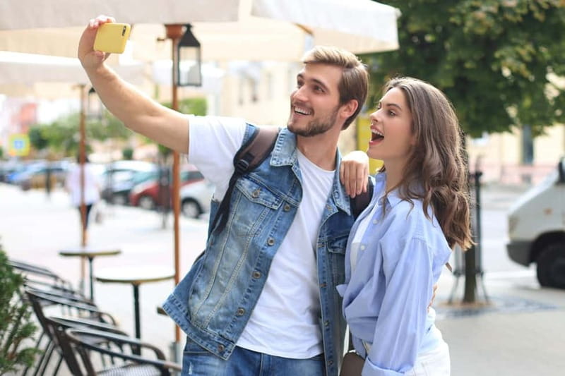 Belfast: Express Walk with a Local - Belfast City Hall: The Heart of Civic Life