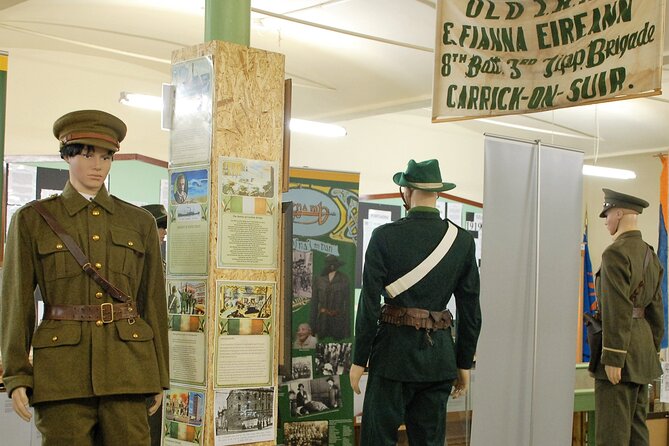 Belfast Famous Black taxi political mural peace wall tour 2 hour - Shankill Road and Loyalist Heritage
