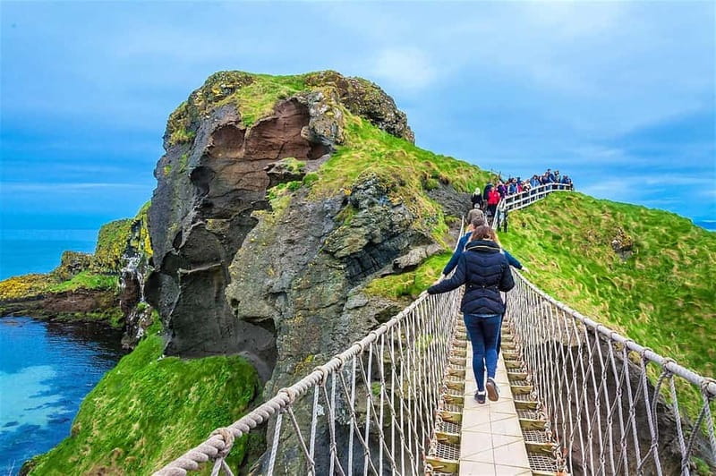 Belfast: Giant's Causeway Tour and 2-Day Open Top-Bus Tour - The Legend and Geology of the Giants Causeway