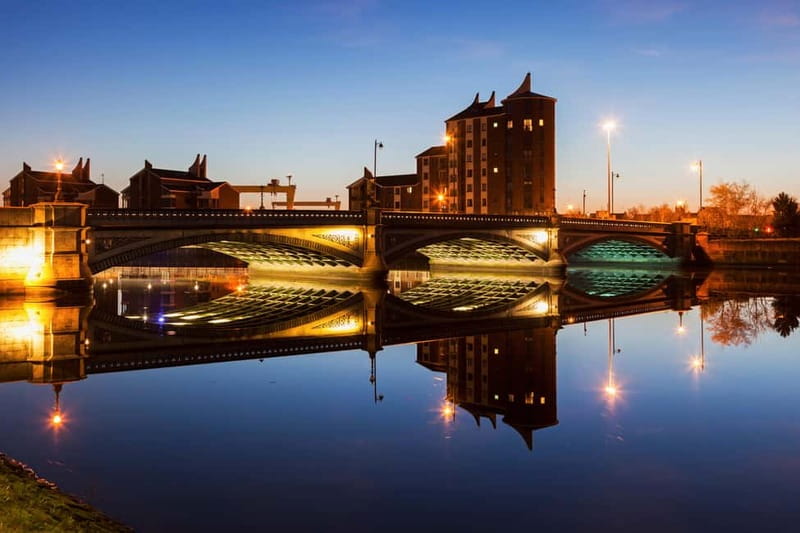Belfast: Guided Nighttime Hydrobike Tour on the River Lagan - Belfast: Guided Nighttime Hydrobike Tour on the River Lagan