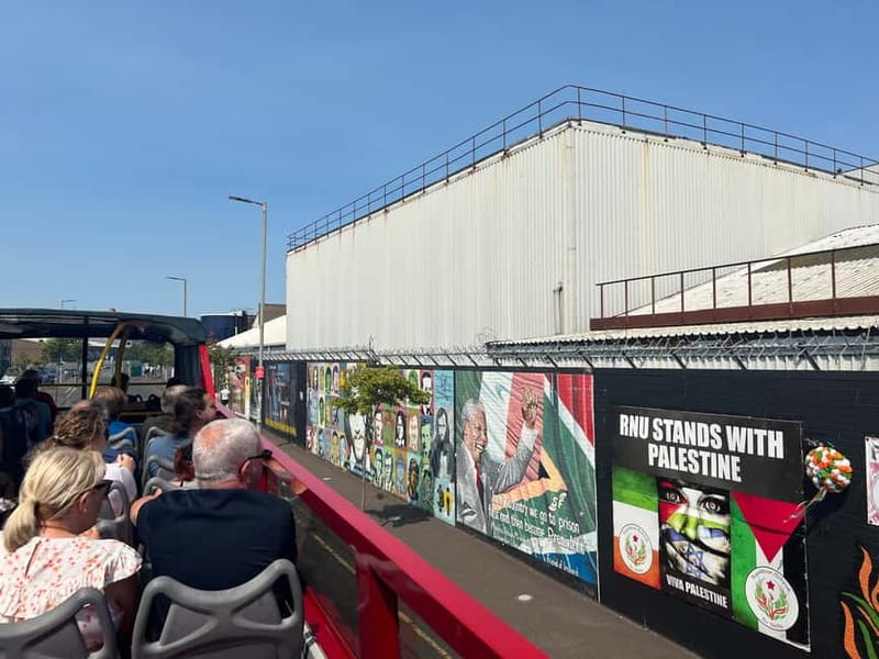 Belfast: Hop-on Hop-off Bus Tour With Live Guides - The Experience of the Guides and Commentary