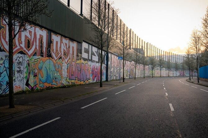Belfast Murals & Troubles: "A 2-Hour Political Journey" - Memorial Gardens and Sites of Reflection