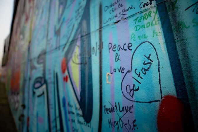 Belfast Murals & Troubles: "A 2-Hour Political Journey" - How Belfast Has Transformed into a Peaceful Capital