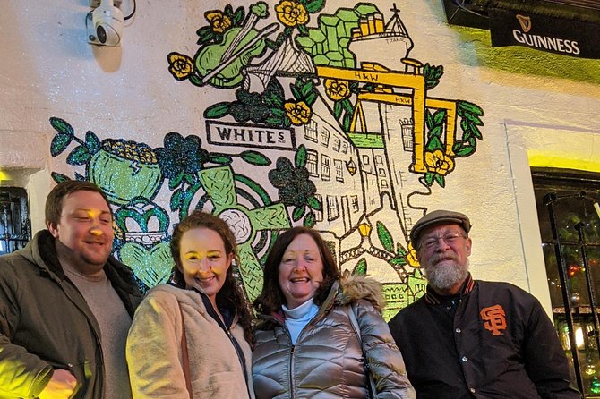 Belfast Music and Street Art Small Group Guided Experience - Visiting Belfast’s Most Notable Pubs: The Crown and Kelly’s Cellars