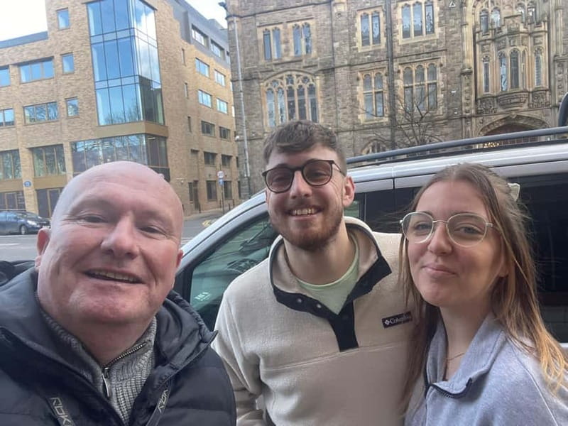 Belfast: Peace Wall & Mural Tour - Exploring the Belfast Peace Walls and Interface Significance