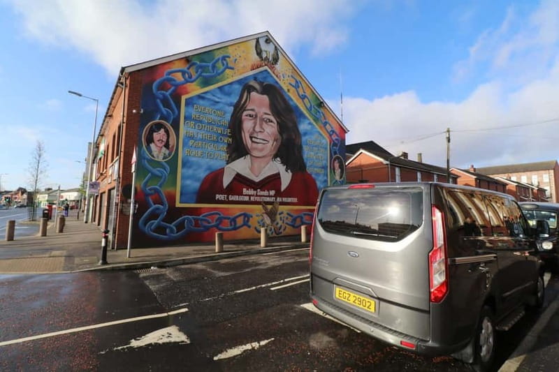 Belfast political mural taxi tour - Logistics of the Private Taxi Experience