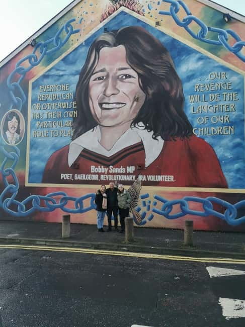 Belfast political mural taxi tour - The Impact of the Murals: Stories of Conflict and Hope