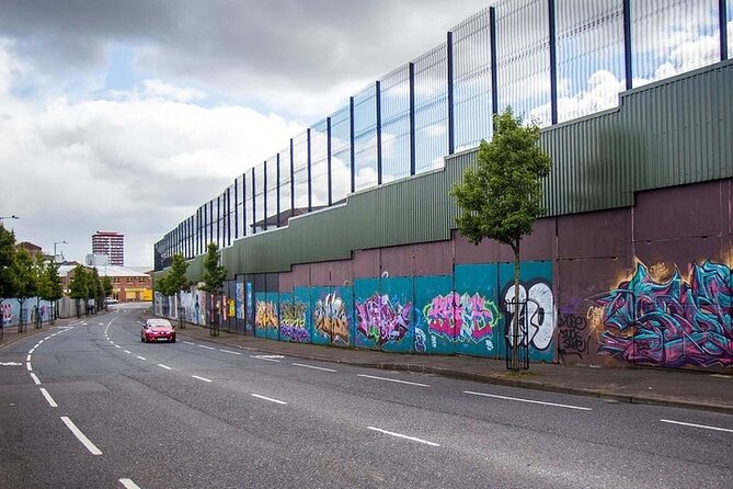 Belfast Political & Murals Tour - The Role of Personal Guides in Sharing Local Stories