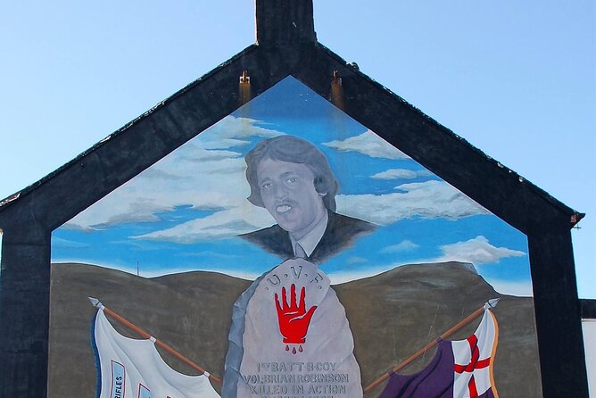 Belfast political war and peace private taxi tour 2 hrs - Standing Before the Belfast Peace Wall