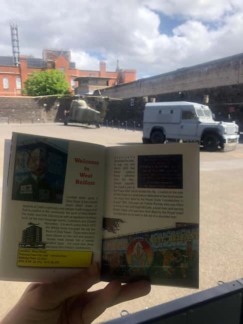 Belfast: Private Black Taxi Tour with Guide - Moving Through the Peace Walls and Shankill Road