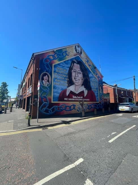 Belfast: Private Black Taxi Tour with Guide - The Murals of Bobby Sands on Falls Road