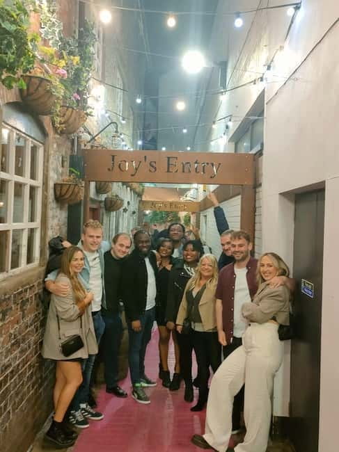 Belfast: Pub Crawl and Bar Walking Tour with Two Drinks - Exploring Historic and Modern Belfast Pubs