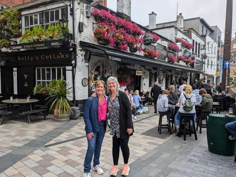 Belfast: Pub Crawl and Bar Walking Tour with Two Drinks - The Music, Irish Dancers, and Nightlife Highlights