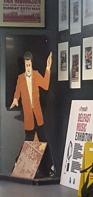 Belfast : Pub Music , Street Art Experience Walking Tour - The Guides Knowledge and Friendly Approach