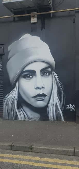 Belfast : Pub Music , Street Art Experience Walking Tour - Rain or Shine: No Weather Restrictions