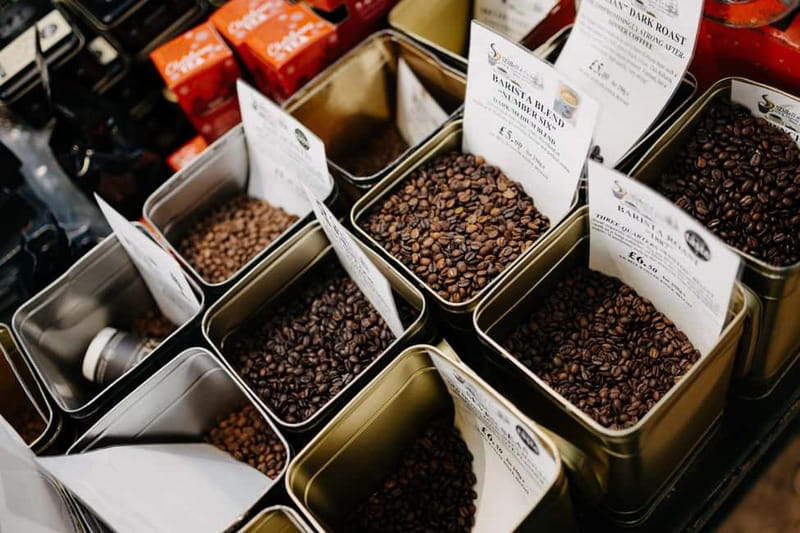 Belfast: The Original Belfast Food Tour with Drinks - Sampling Smoked Salmon, Churned Butter, and Rapeseed Oils