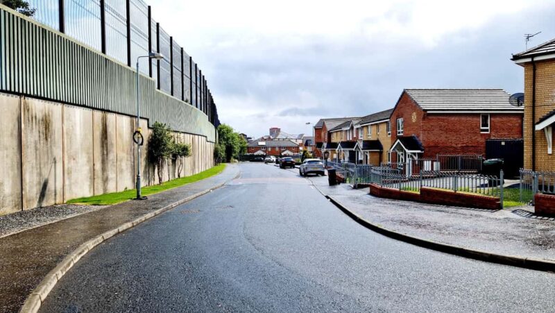 Belfasts Troubles Walking Tour - Key Points