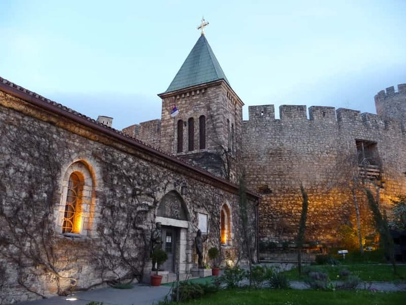 Belgrade: 3-Hour Sightseeing City Tour - The Heart of Belgrade at Republic Square