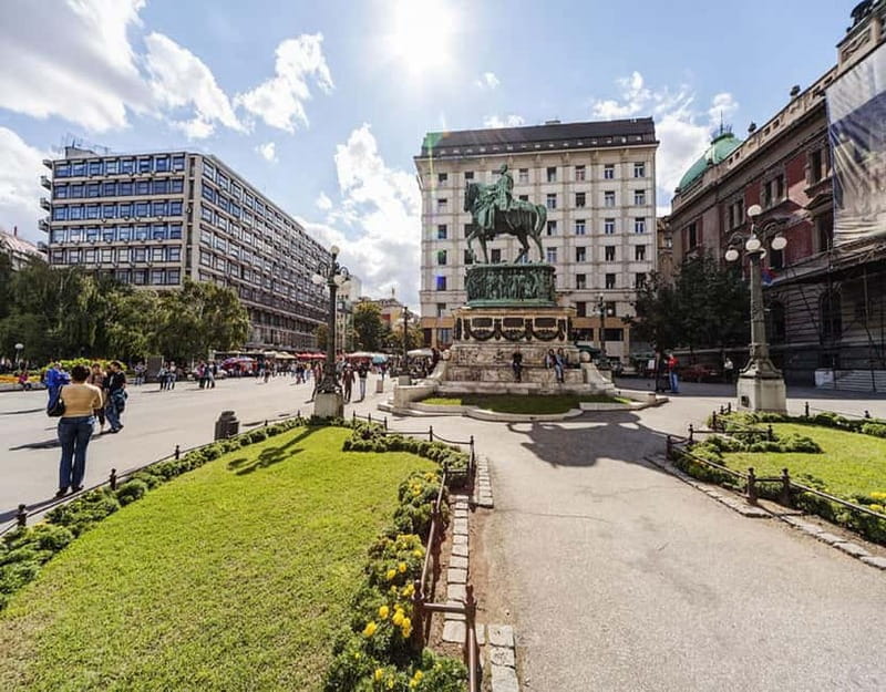 Belgrade: 4-Hour Grand City Walking Tour - Relaxing in Tasmajdan Park and Discovering Architectural Landmarks