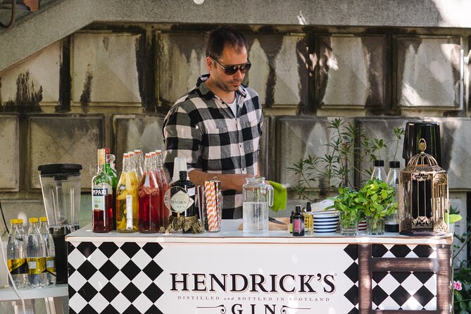 Belgrade center walking tour with Rakija, Cocktails and Burgers - Why Choose This Tour in Belgrade?