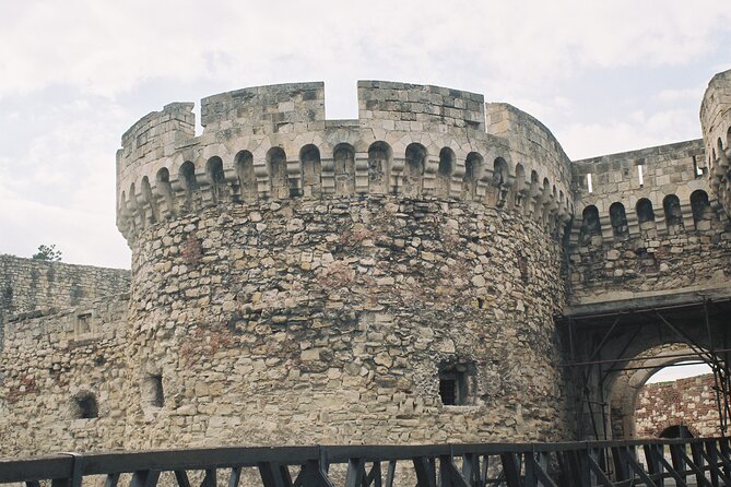 Belgrade City Walk, Gathering and Sightseeing - The Role of the Guide in Enhancing the Experience