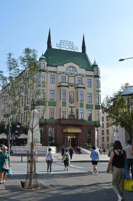 Belgrade: Get to know the city center and Serbian culture - Visiting Terazije Square and Republic Square