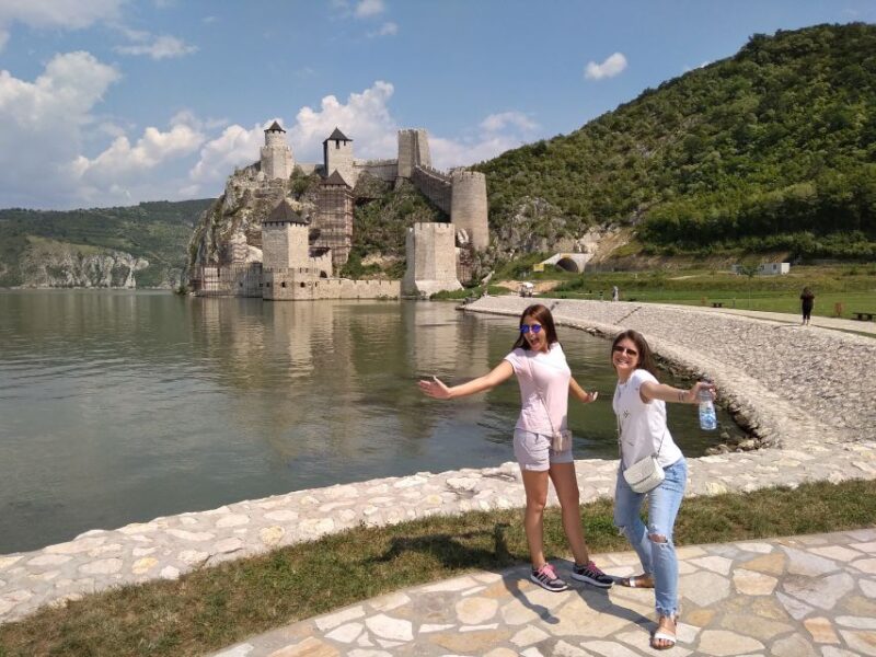 Belgrade: Golubac Fortress with Iron Gate Speed Boat Ride - Visit to a Rakija Distillery and Traditional Meze Tasting