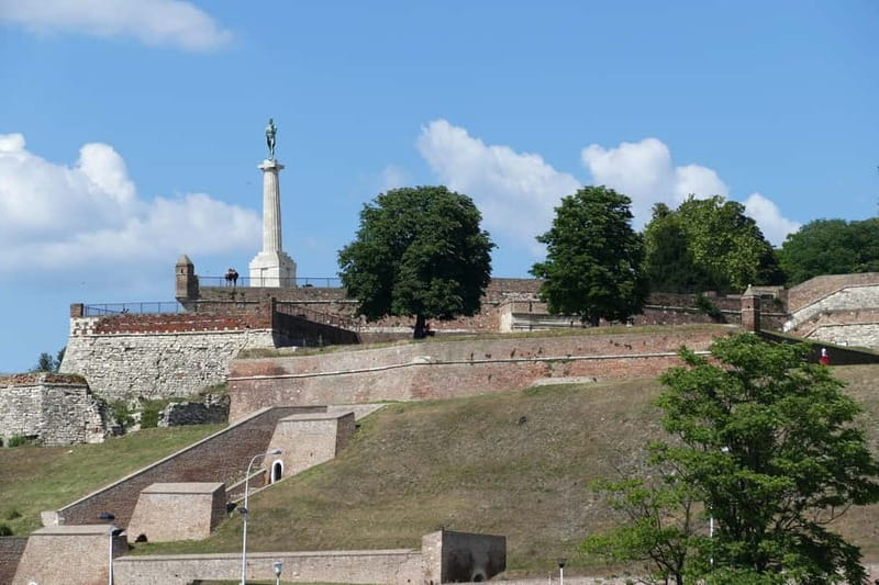 Belgrade: Private City Highlights Tour with Hotel Pickup - Exploring Kalemegdan Fortress and Green Spaces