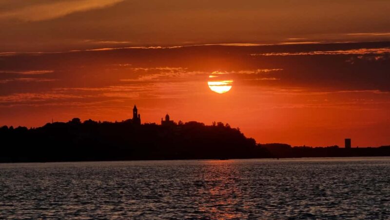 Belgrade: Sunset Kayak Tour - Who Is the Ideal Participant for This Tour?